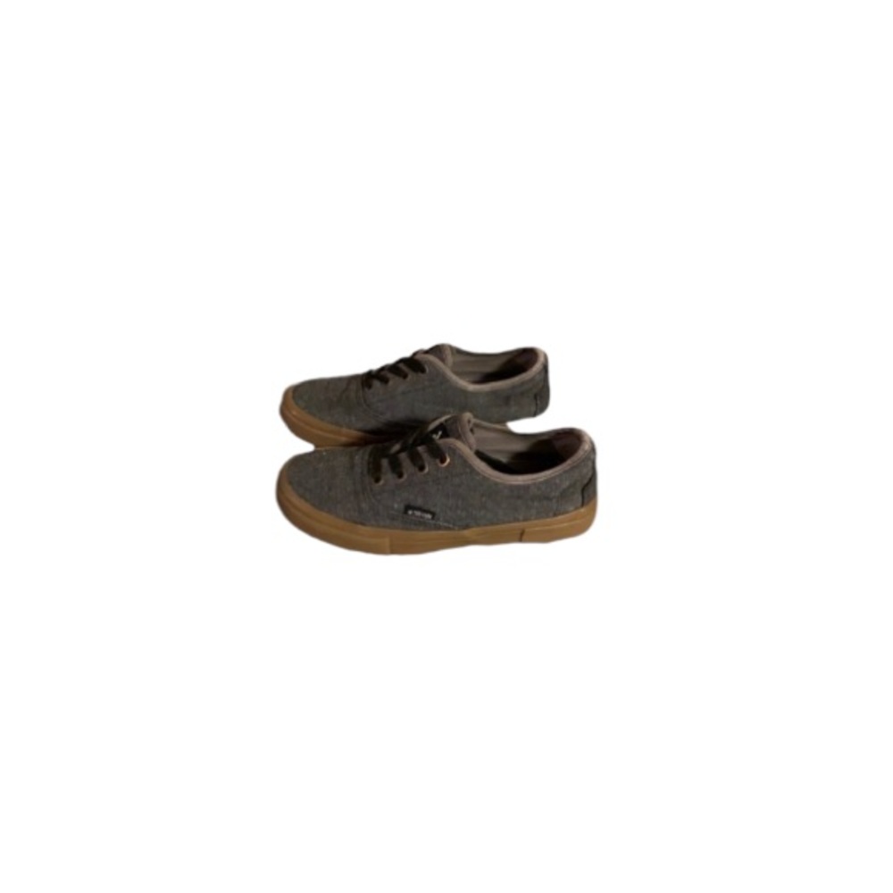 Zoo York “Zy Robert” Grey Skate Shoes - Boy’s Size 3